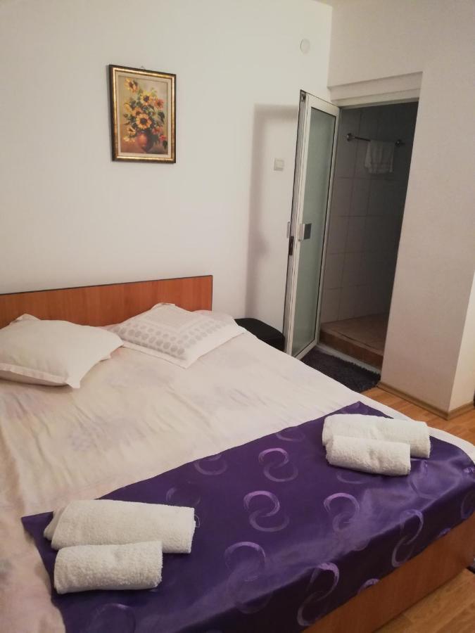 Pensiunea Broscuta Horezu Esterno foto